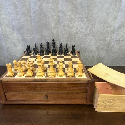 Chess & Game Set With Chess Pieces 