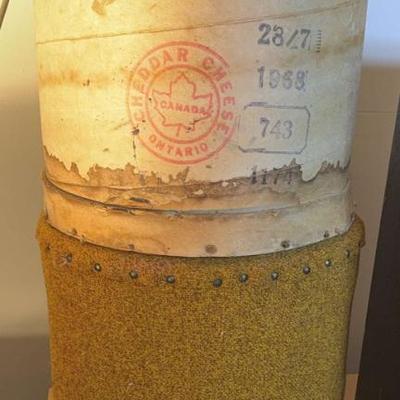 Vintage canadian cheese box