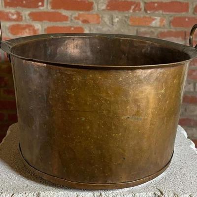 Large copper cooking vessel