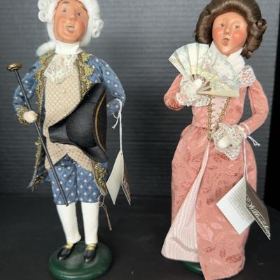 2Buyers Choice Colonial Williamsburg Couple