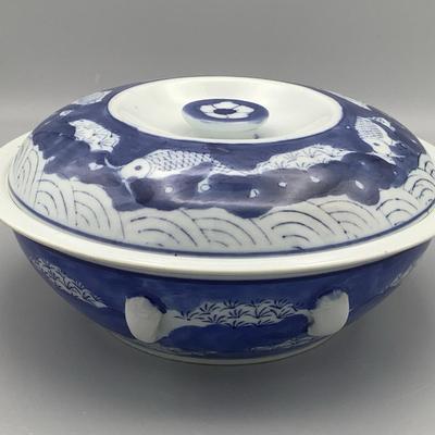 Vintage Chinese Porcelain - Lidded Bowl