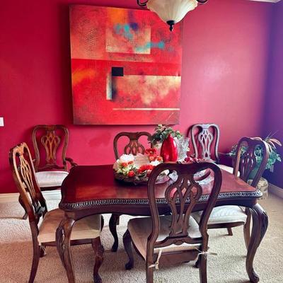 Contemporary Suburban Art Dining Table w/ 6 chars and Chair covers