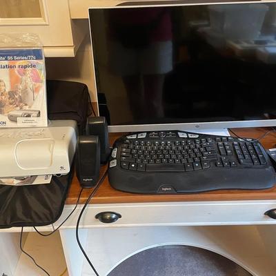 HP Monitor W/ Logitech Keyboard And More!