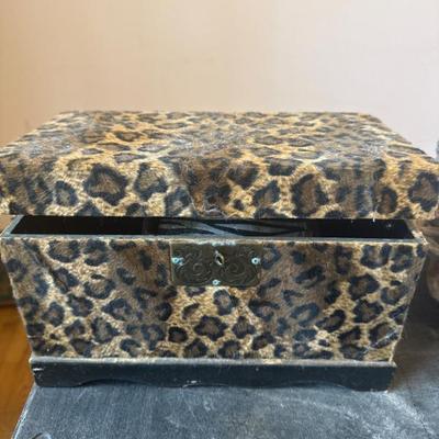 Sale Photo Thumbnail #846