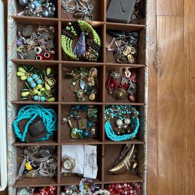 Sale Photo Thumbnail #984