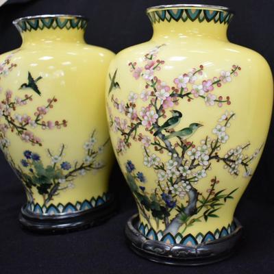 Sale Photo Thumbnail #41: Pair of Antique Japanese Cloisonne Vases