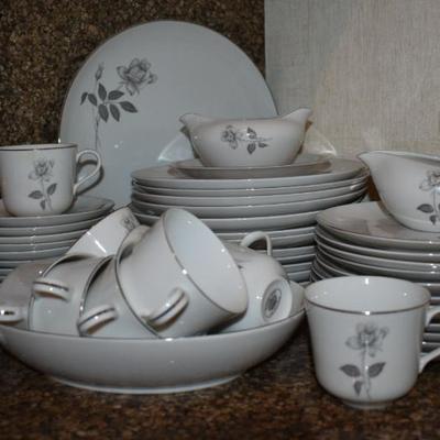 Sale Photo Thumbnail #58: Queen's Royal China, 97 pcs