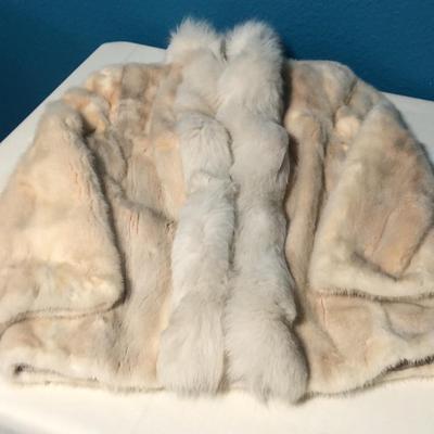BG808PP Women’s Fur Coat