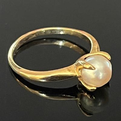 14K Yellow Gold Cultured Pearl Ring