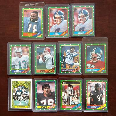 1986 Topps Football Cards. John Elway, Dan Marino, Bruce Smith Rookie Card, and More