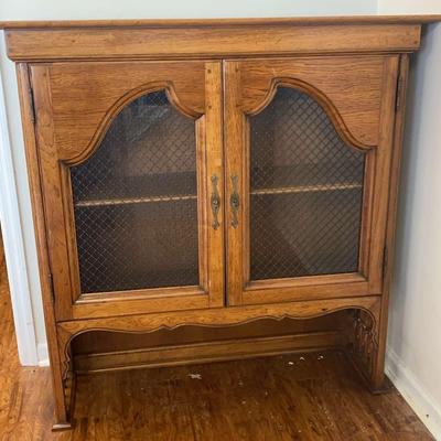 Wooden Glass-Panel Cabinet with Lattice Design