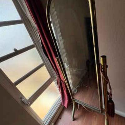 NFF024 Swinging Mirror