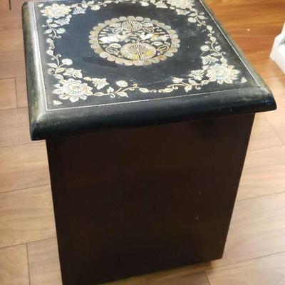 NFF008- Lacquer & Mother Of Pearl Inlay Stool