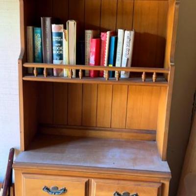 NFF119- Vintage Hutch / Bookshelf With Books 