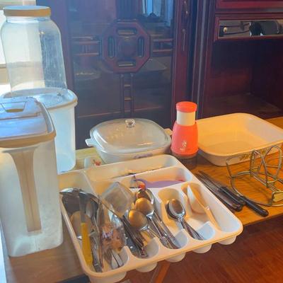 NFF097- Miscellaneous Kitchen Items 