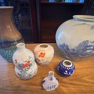 NFF047 - Collection of Vases