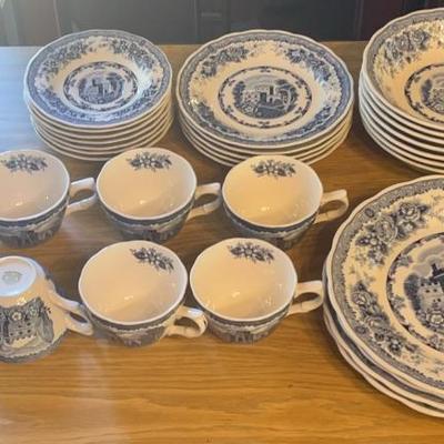 NFF099- Nikko Japan Double Phoenix Teacups And Dishes