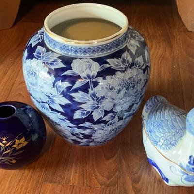 NFF013- Vintage Ceramic Duck & Two Japanese Vases 