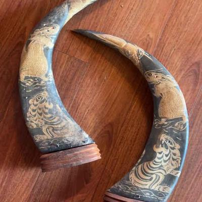 NFF015- Vintage Dragon Tiger Chinese Carved Bone Statue Figure Wood Art Handcarved