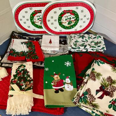 Holiday Placemats, Napkins, Table Runners & More