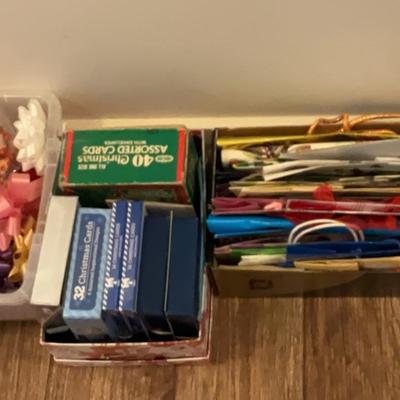 Christmas Bows, Cards & Gift Bags