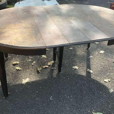 Vintage Mahogany Table w/ Leaves
