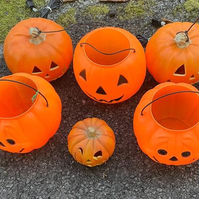 Jack-o'-Lantern Galore 