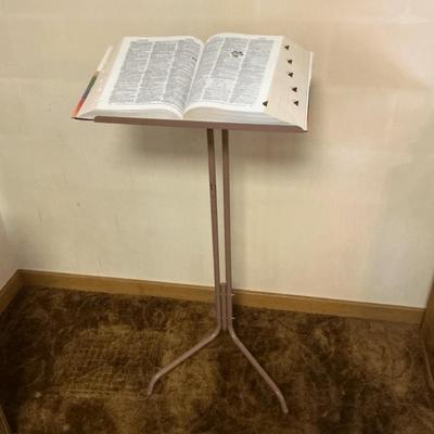 Webster’s Dictionary w/ Metal Stand 