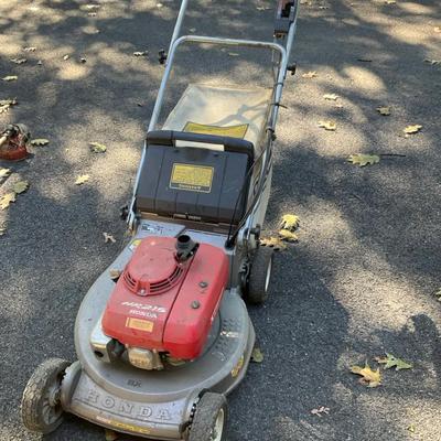 Honda HR215 Gas Push Mower