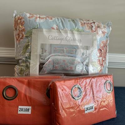 7Pc King Comforter Set and Curtains