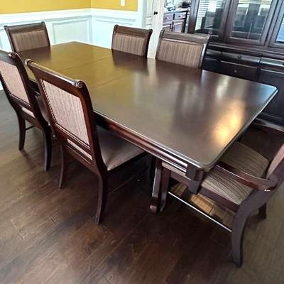 Dinning Room Table And 6 Chairs