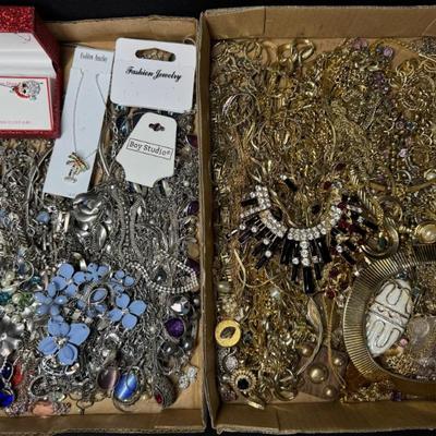 Sale Photo Thumbnail #489
