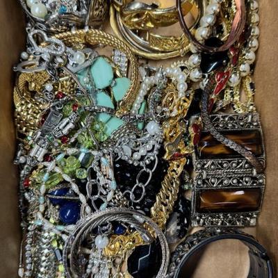 Sale Photo Thumbnail #97