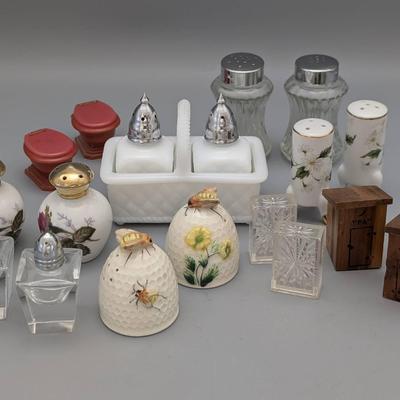 Novelty Salt and Pepper Shakers 
