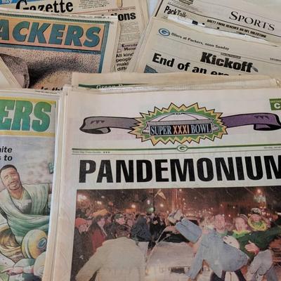 1990's Green Bay Packers Newspapers