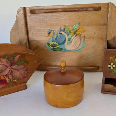 Folk Art Cottage Decor