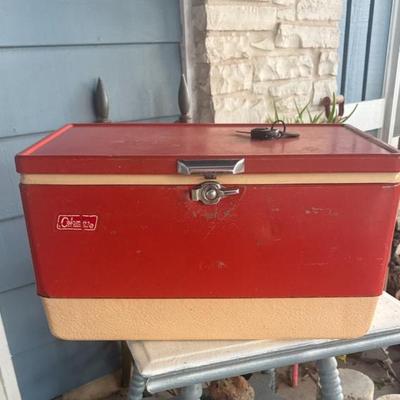Sale Photo Thumbnail #4: Great looking ice chest almost perfect 