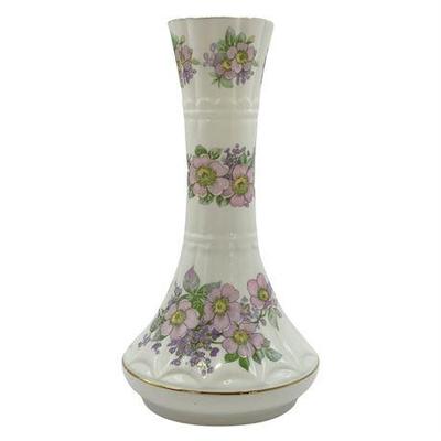 Sale Photo Thumbnail #17: Lot 009
Royal Tara German Fine Bone China Vase