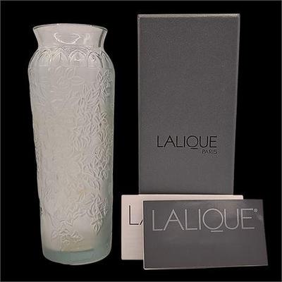 Sale Photo Thumbnail #15: Lot 008-053  
Lalique Paris Crystal Vase