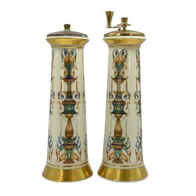Sale Photo Thumbnail #40: Lot 040-005   
1970s Lenox 24k Lido Pattern Salt and Pepper Mill (Pair)
