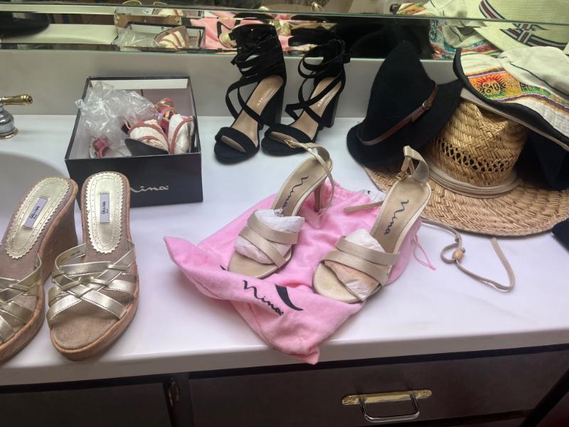 Sale Photo Thumbnail #146