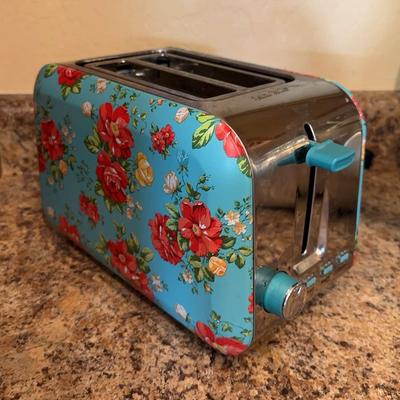 The Pioneer Woman Floral 2-Slice Toaster