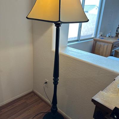 Vintage Style Floor Lamp Light - Works Great!