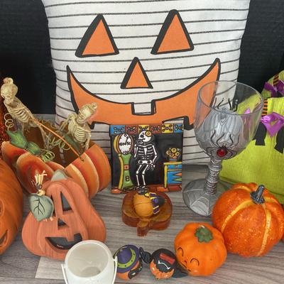 Halloween Decor With Throw Pillow, Hand Towels, Various Pumpkins And Accessories