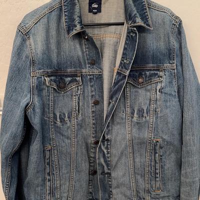 Gap Women’s Jean Jacket Size Large