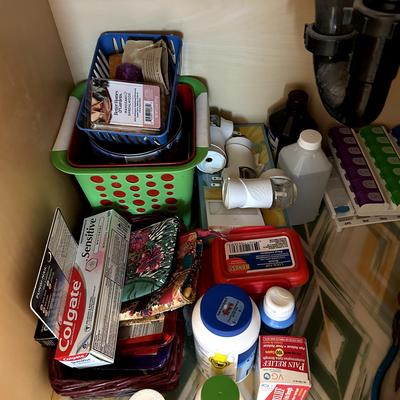 Large Lot Of Bathroom Items: Pill Cases, Wax Melts, Toothpaste, Aspirin