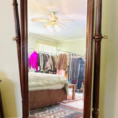 Sale Photo Thumbnail #144