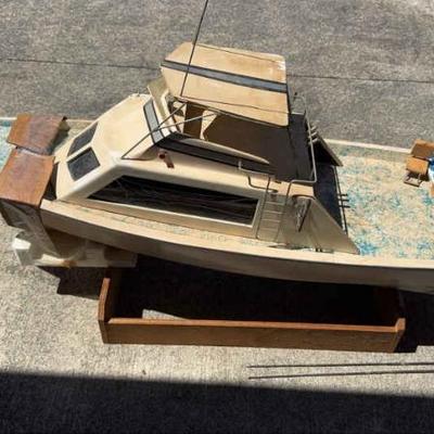 KKS083 Scratch Built Wooden fly bridge Cruiser Model Boat 