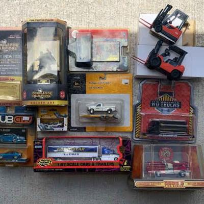 KKS020 - Vintage Collectible Die-Cast Cars Still Sealed & More