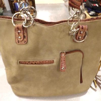 Sale Photo Thumbnail #585